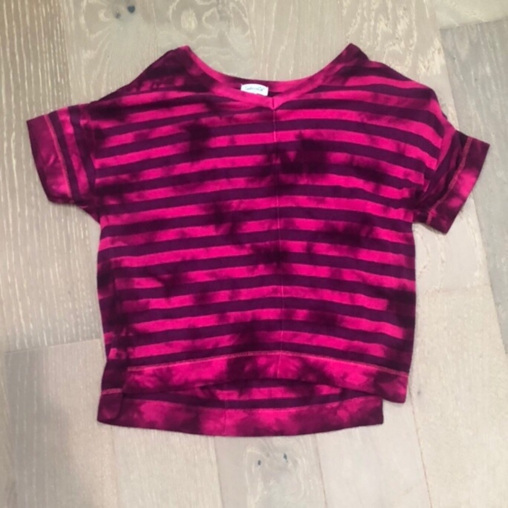 Splendid Girls red/pink tie dye stripe shirt